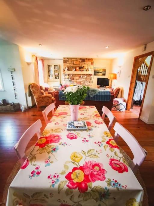 Orchard Cottage دينغل المظهر الخارجي الصورة